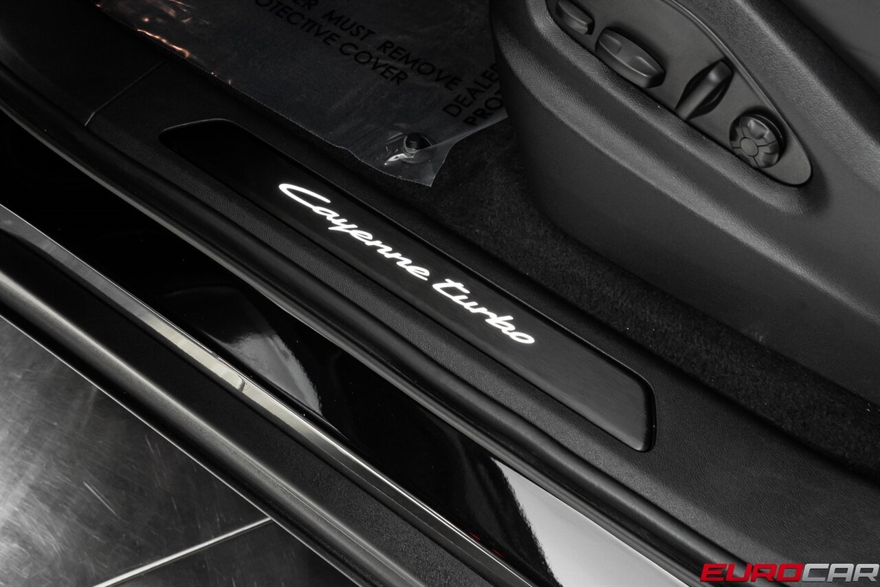 2025 Porsche Cayenne Turbo *PREMIUM PACKAGE * PASSENGER DISPLAY*   - Photo 47 - Costa Mesa, CA 92626