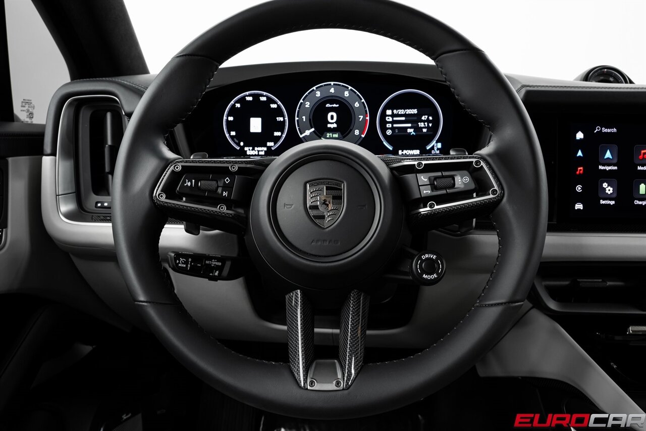 2025 Porsche Cayenne Turbo *PREMIUM PACKAGE * PASSENGER DISPLAY*   - Photo 28 - Costa Mesa, CA 92626
