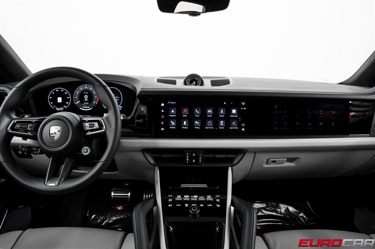 2025 Porsche Cayenne Turbo *PREMIUM PACKAGE * PASSENGER DISPLAY*   - Photo 25 - Costa Mesa, CA 92626