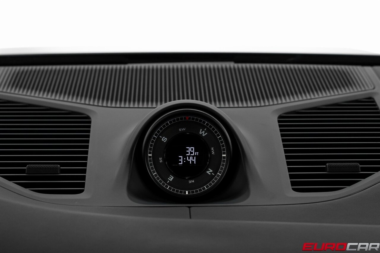 2025 Porsche Cayenne Turbo *PREMIUM PACKAGE * PASSENGER DISPLAY*   - Photo 31 - Costa Mesa, CA 92626