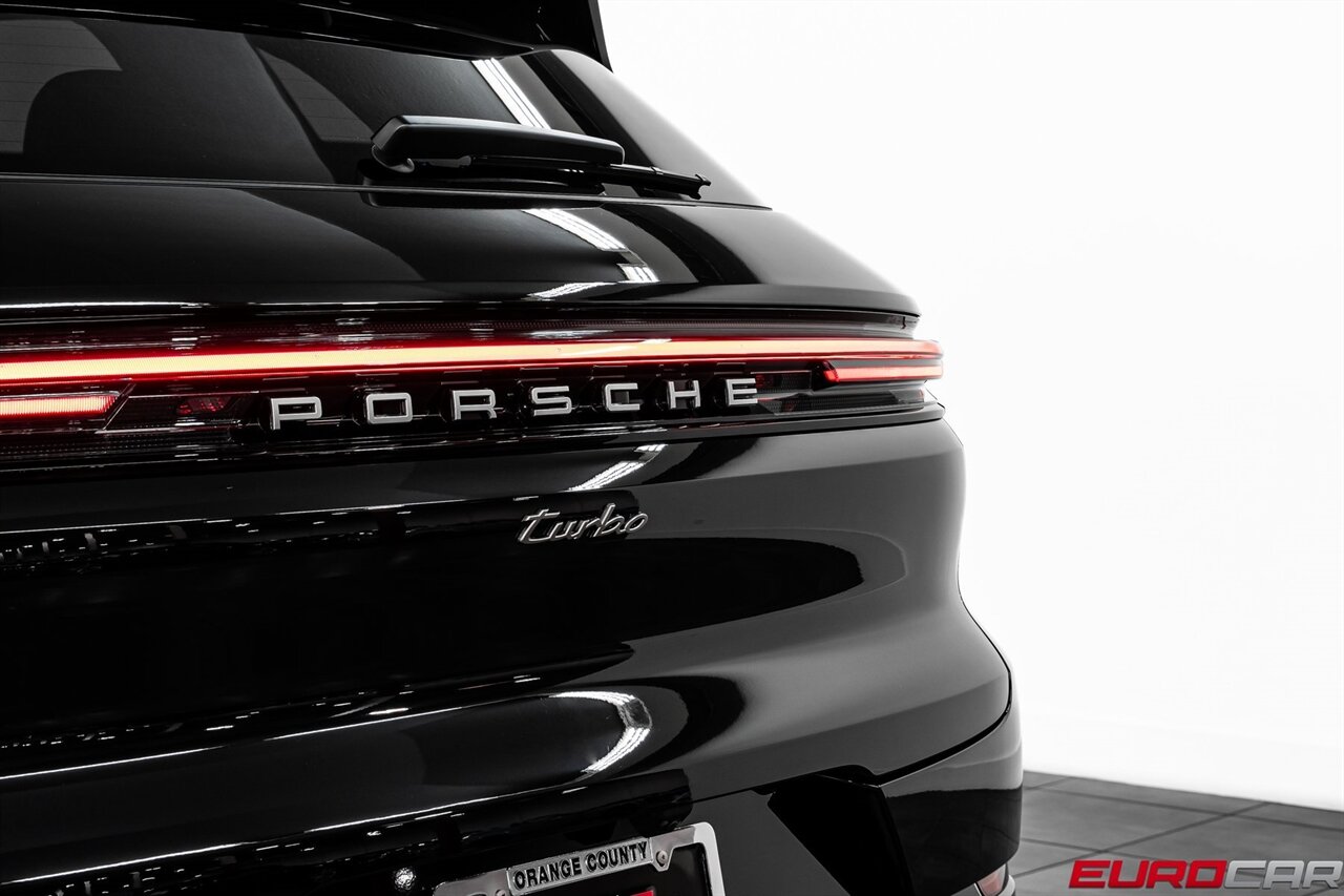 2025 Porsche Cayenne Turbo *PREMIUM PACKAGE * PASSENGER DISPLAY*   - Photo 18 - Costa Mesa, CA 92626