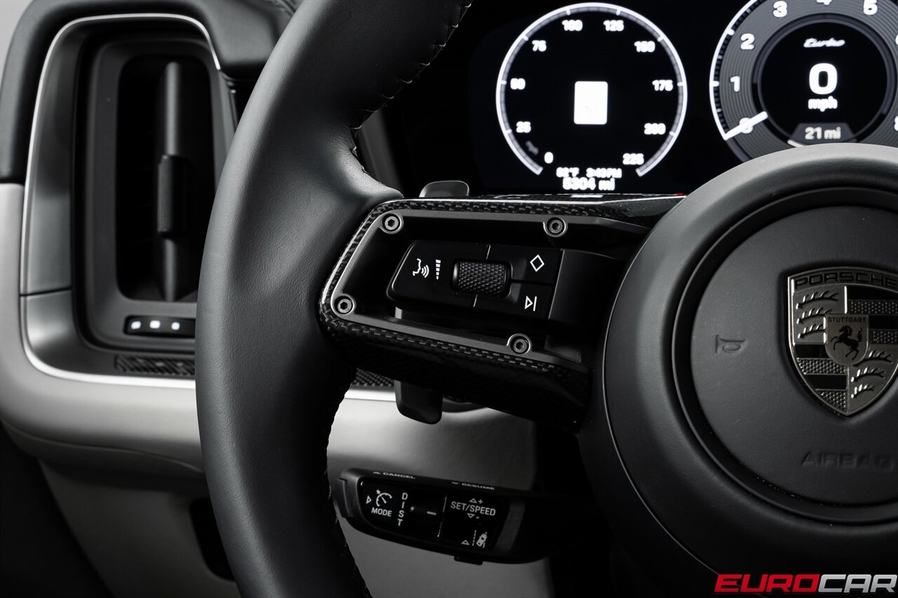 2025 Porsche Cayenne Turbo *PREMIUM PACKAGE * PASSENGER DISPLAY*   - Photo 29 - Costa Mesa, CA 92626
