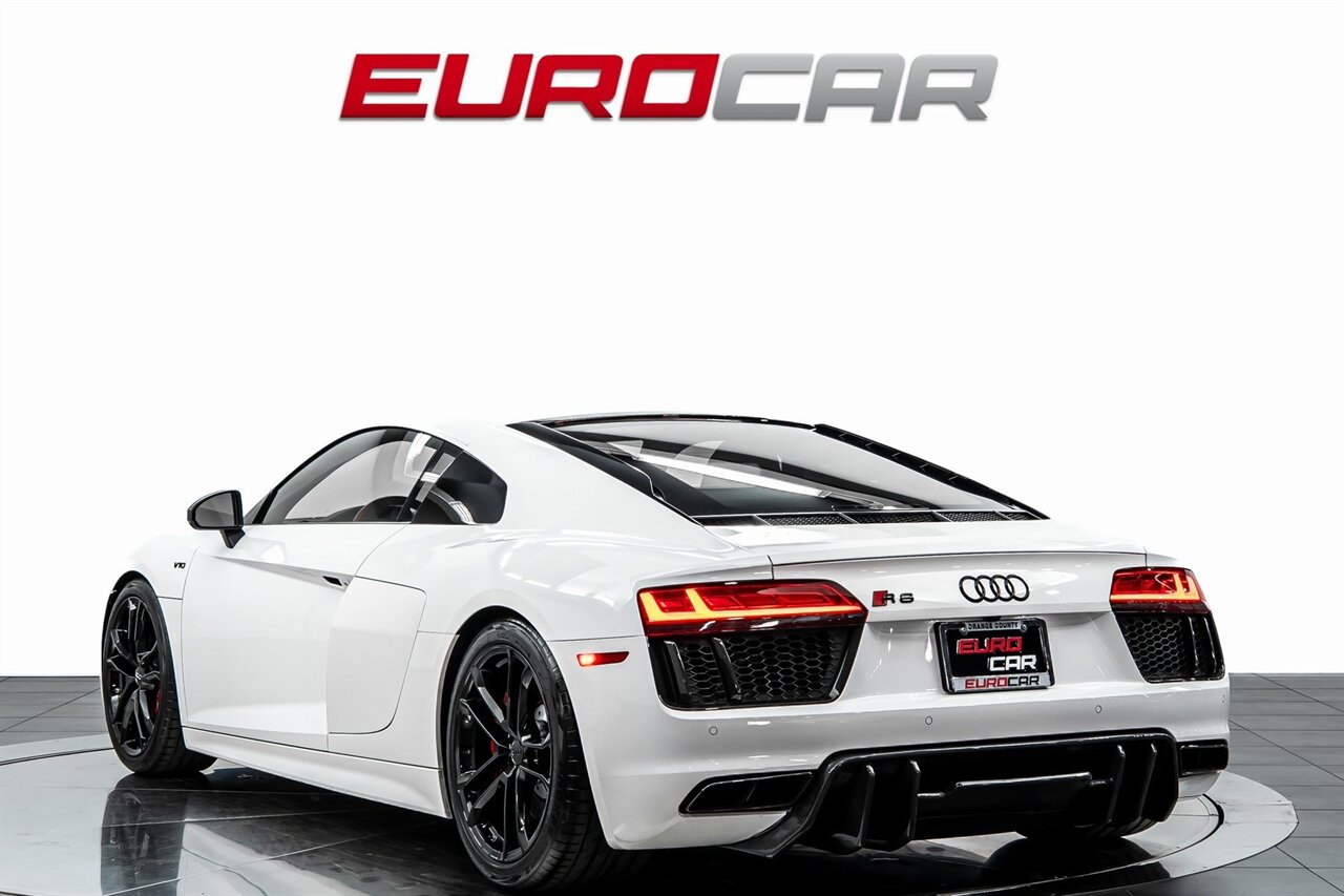 2018 Audi R8 5.2 *1 of 999 * CARBON FIBER REAR DIFFUSER*  *1 of 999 * CARBON FIBER REAR DIFFUSER* - Photo 3 - Costa Mesa, CA 92626