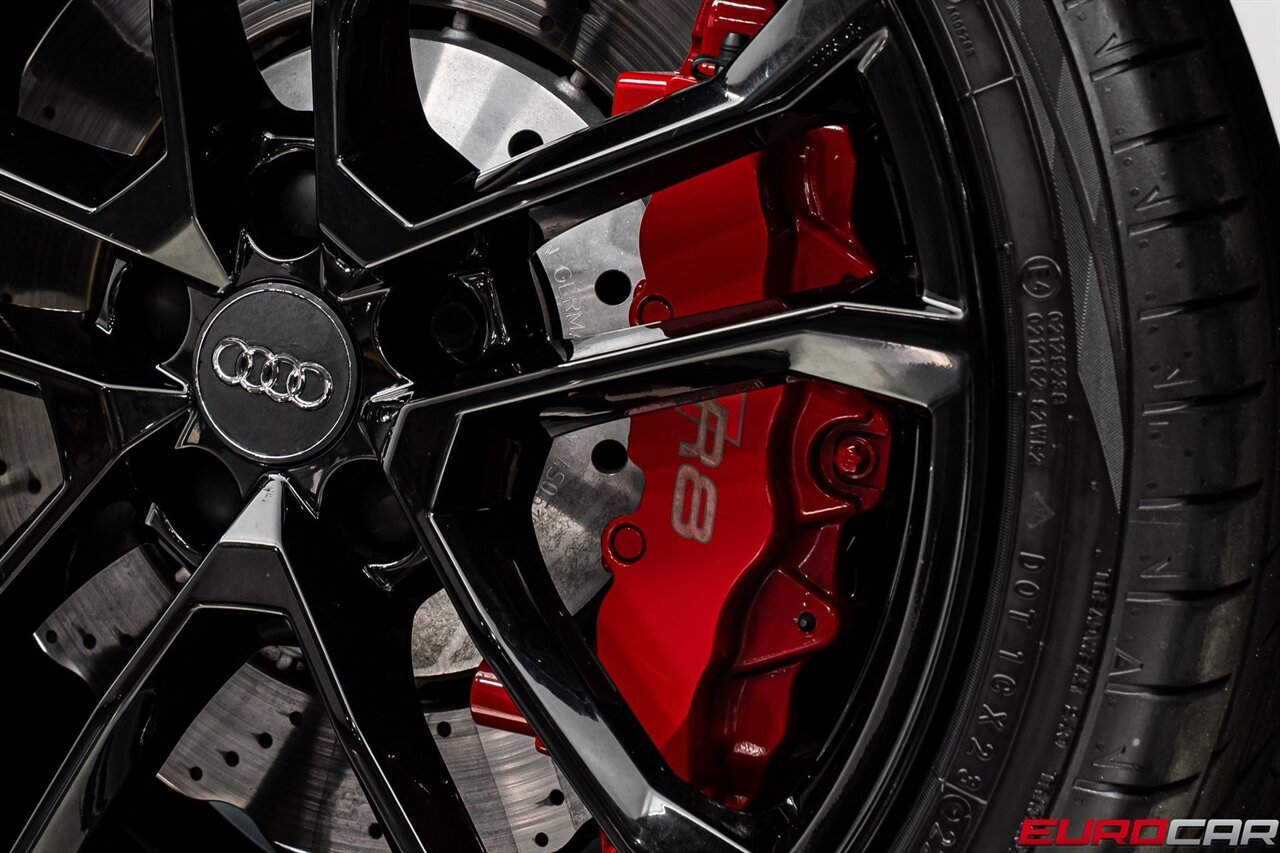 2018 Audi R8 5.2 *1 of 999 * CARBON FIBER REAR DIFFUSER*  *1 of 999 * CARBON FIBER REAR DIFFUSER* - Photo 24 - Costa Mesa, CA 92626