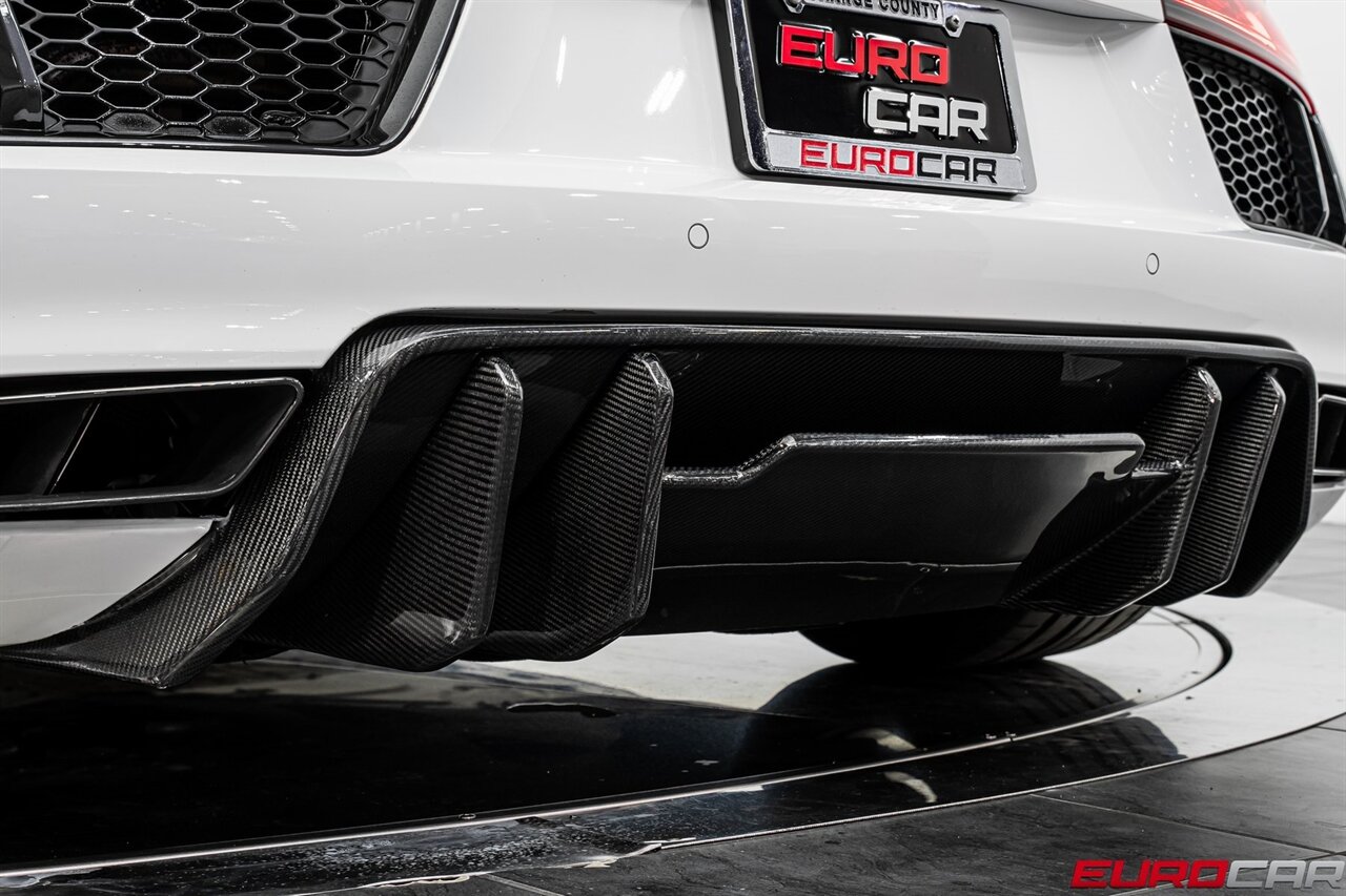2018 Audi R8 5.2 *1 of 999 * CARBON FIBER REAR DIFFUSER*  *1 of 999 * CARBON FIBER REAR DIFFUSER* - Photo 22 - Costa Mesa, CA 92626