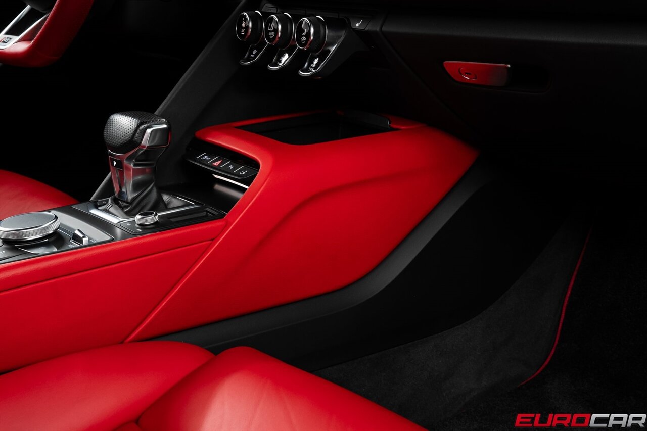 2018 Audi R8 5.2 *1 of 999 * CARBON FIBER REAR DIFFUSER*  *1 of 999 * CARBON FIBER REAR DIFFUSER* - Photo 37 - Costa Mesa, CA 92626