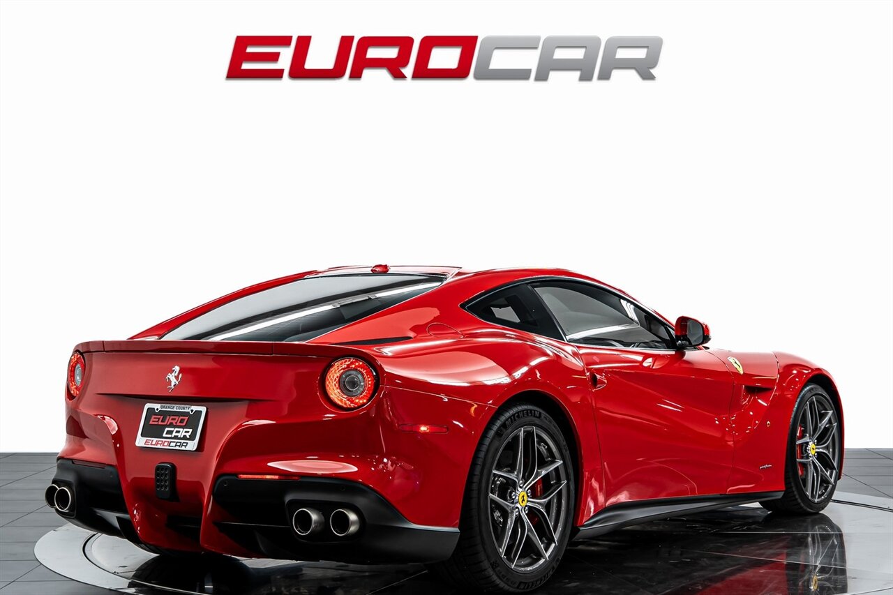 2014 Ferrari F12berlinetta  *CARBON FIBER LED STEERING WHEEL * FULL BODY PPF* - Photo 5 - Costa Mesa, CA 92626