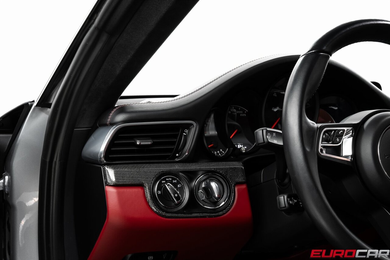 2017 Porsche 911 Turbo *GLASS SUNROOF * CARBON FIBER INTERIOR TRIM*   - Photo 29 - Costa Mesa, CA 92626