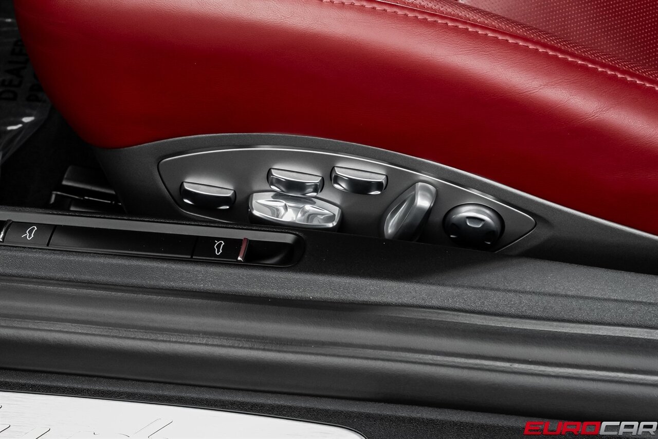 2017 Porsche 911 Turbo *GLASS SUNROOF * CARBON FIBER INTERIOR TRIM*   - Photo 47 - Costa Mesa, CA 92626