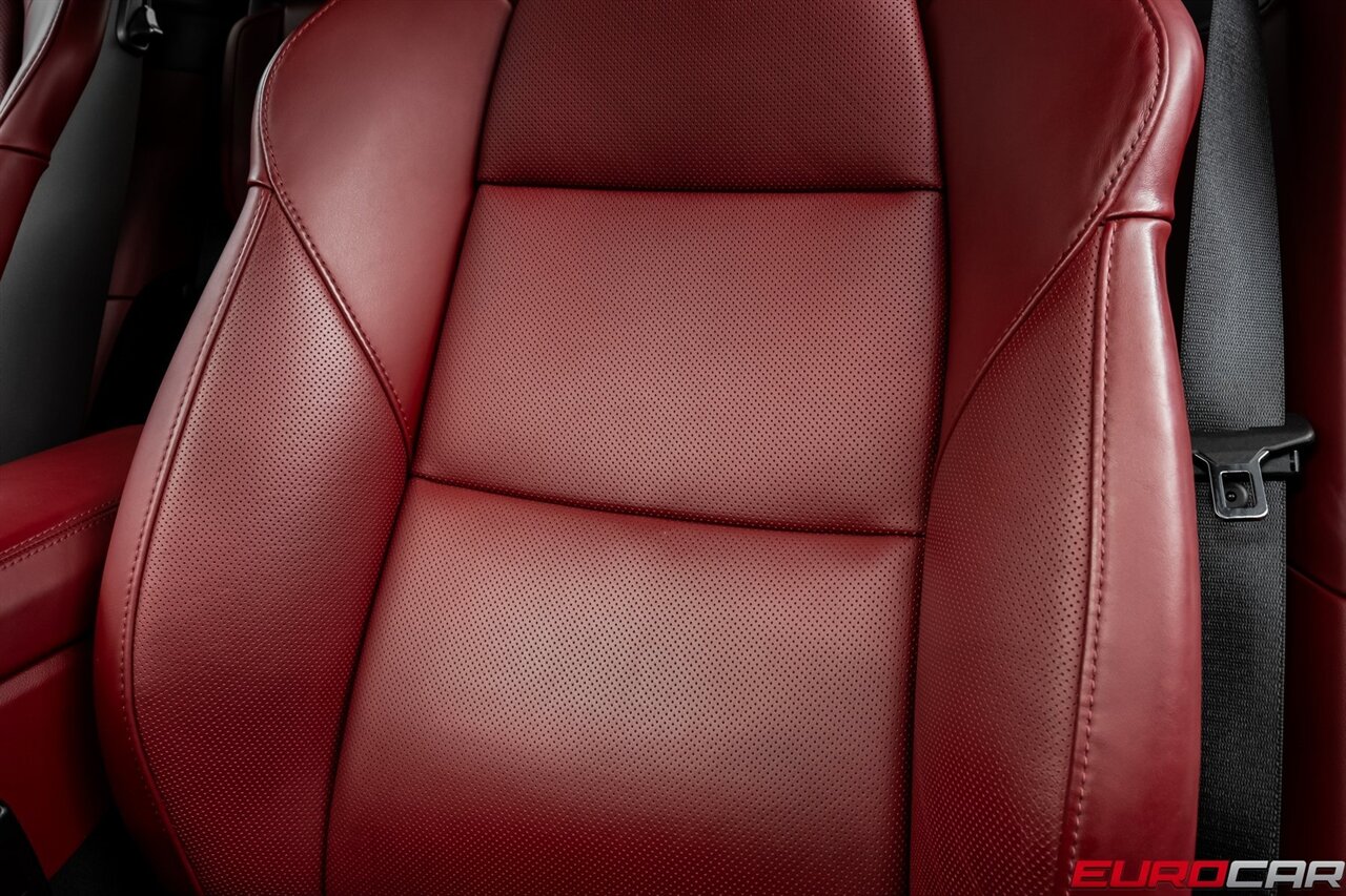 2017 Porsche 911 Turbo *GLASS SUNROOF * CARBON FIBER INTERIOR TRIM*   - Photo 45 - Costa Mesa, CA 92626