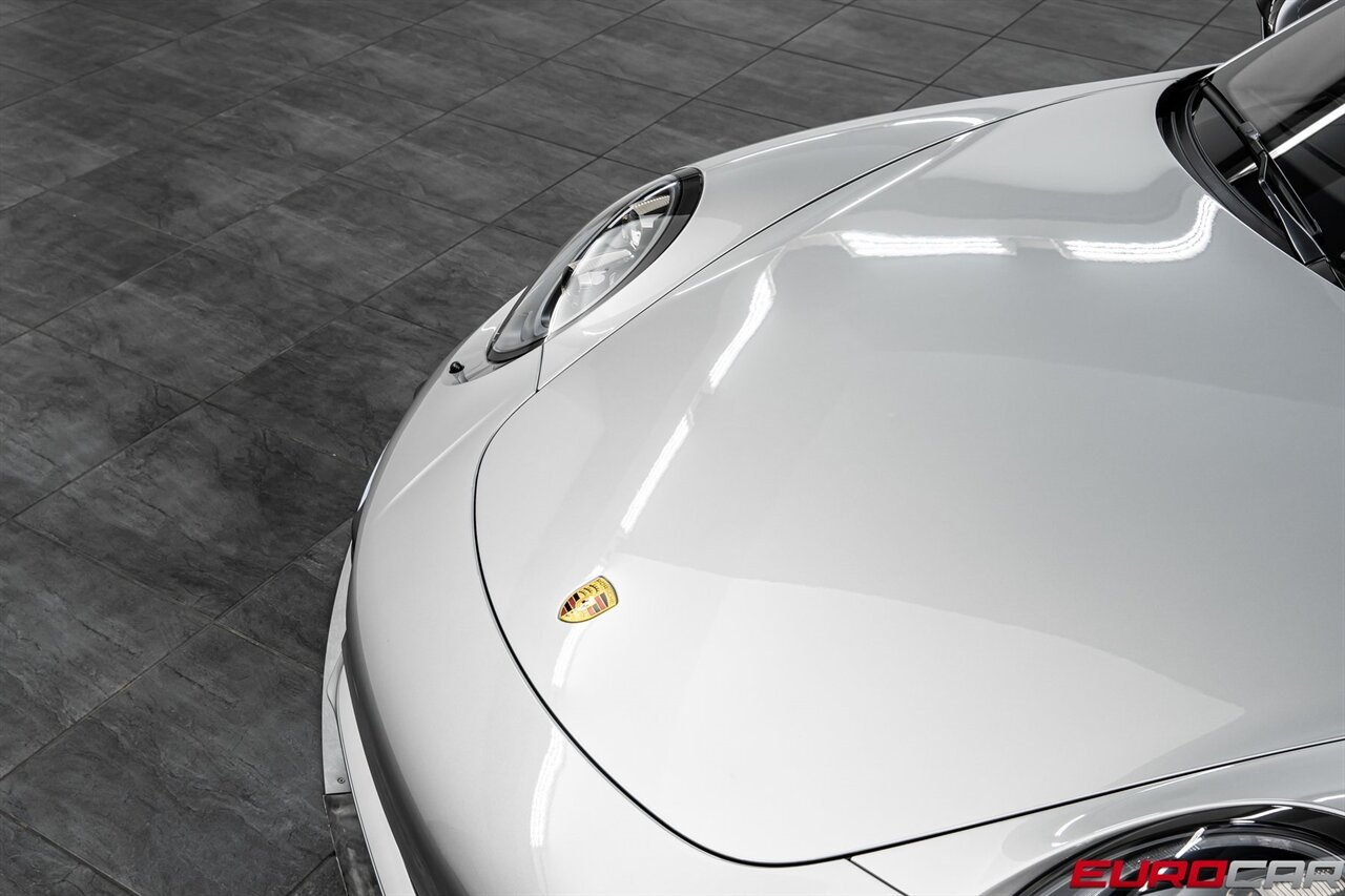 2017 Porsche 911 Turbo *GLASS SUNROOF * CARBON FIBER INTERIOR TRIM*   - Photo 9 - Costa Mesa, CA 92626