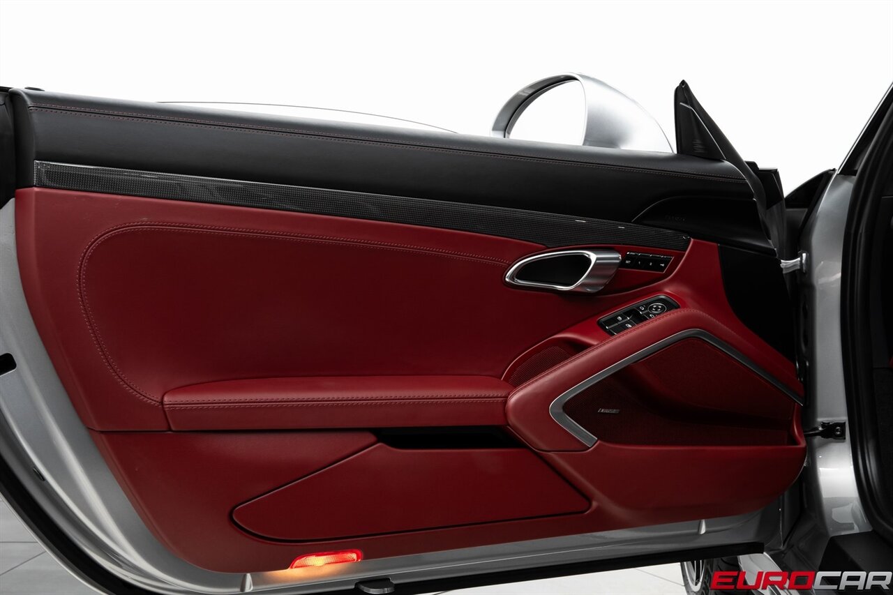 2017 Porsche 911 Turbo *GLASS SUNROOF * CARBON FIBER INTERIOR TRIM*   - Photo 26 - Costa Mesa, CA 92626