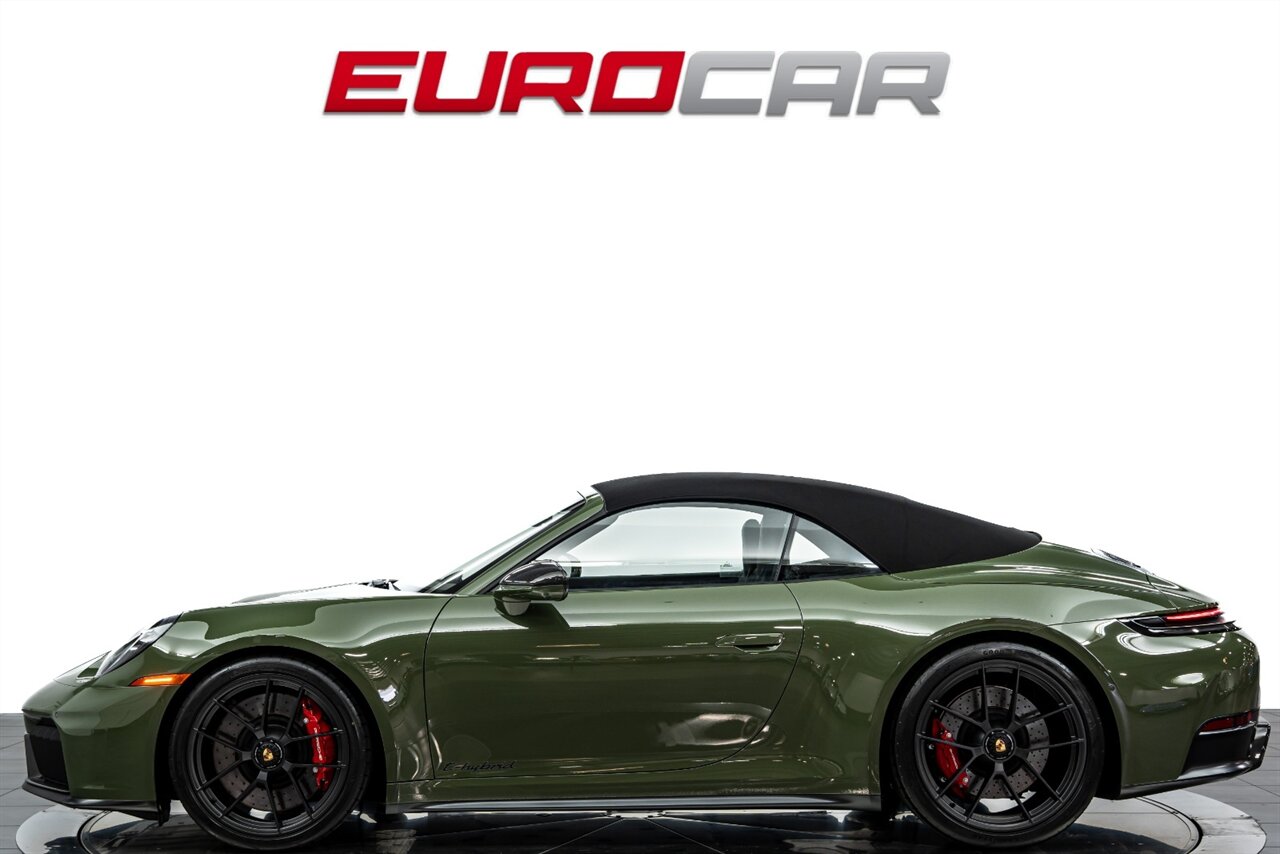 2025 Porsche 911 Carrera 4 GTS  *PAINT TO SAMPLE * SPORT DESIGN PACKAGE * GTS INTERIOR PACKAGE* - Photo 3 - Costa Mesa, CA 92626