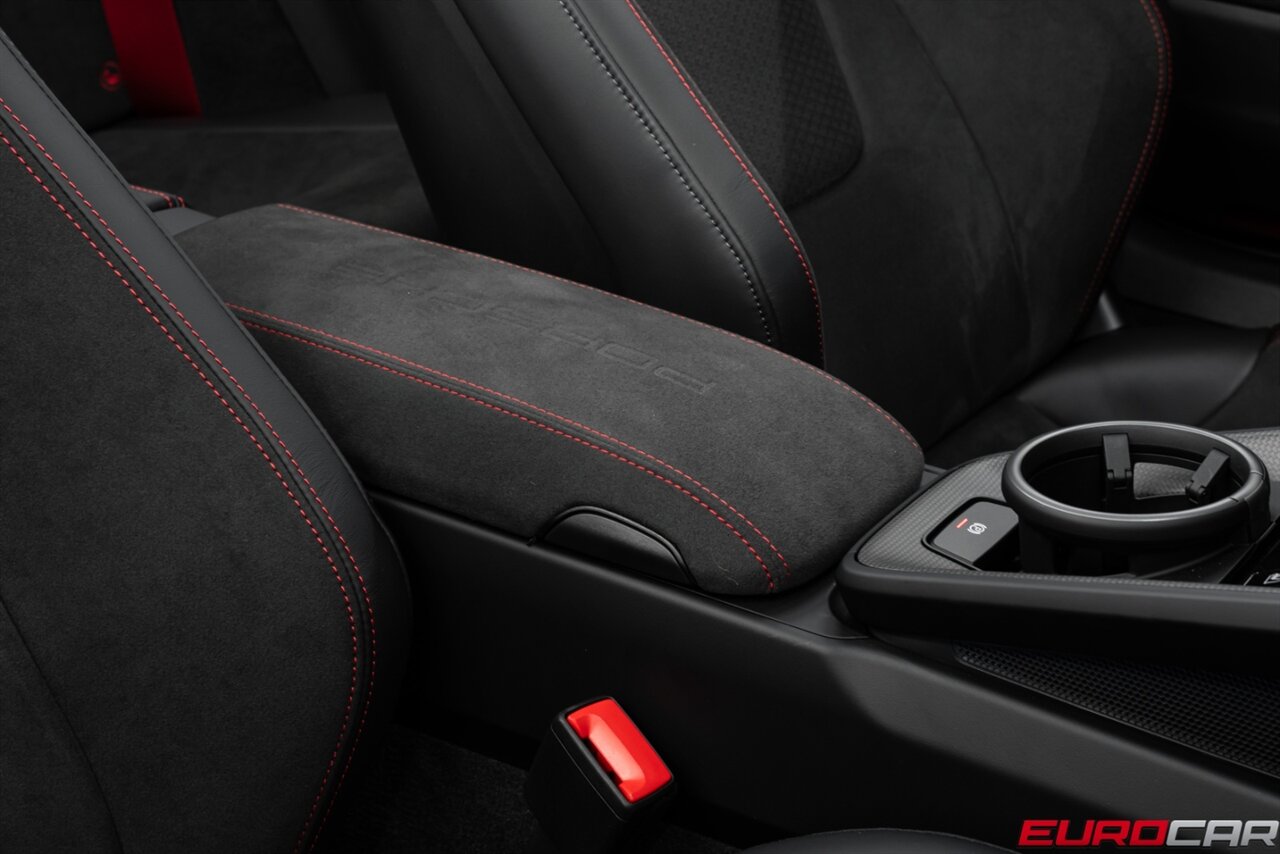 2025 Porsche 911 Carrera 4 GTS  *PAINT TO SAMPLE * SPORT DESIGN PACKAGE * GTS INTERIOR PACKAGE* - Photo 41 - Costa Mesa, CA 92626