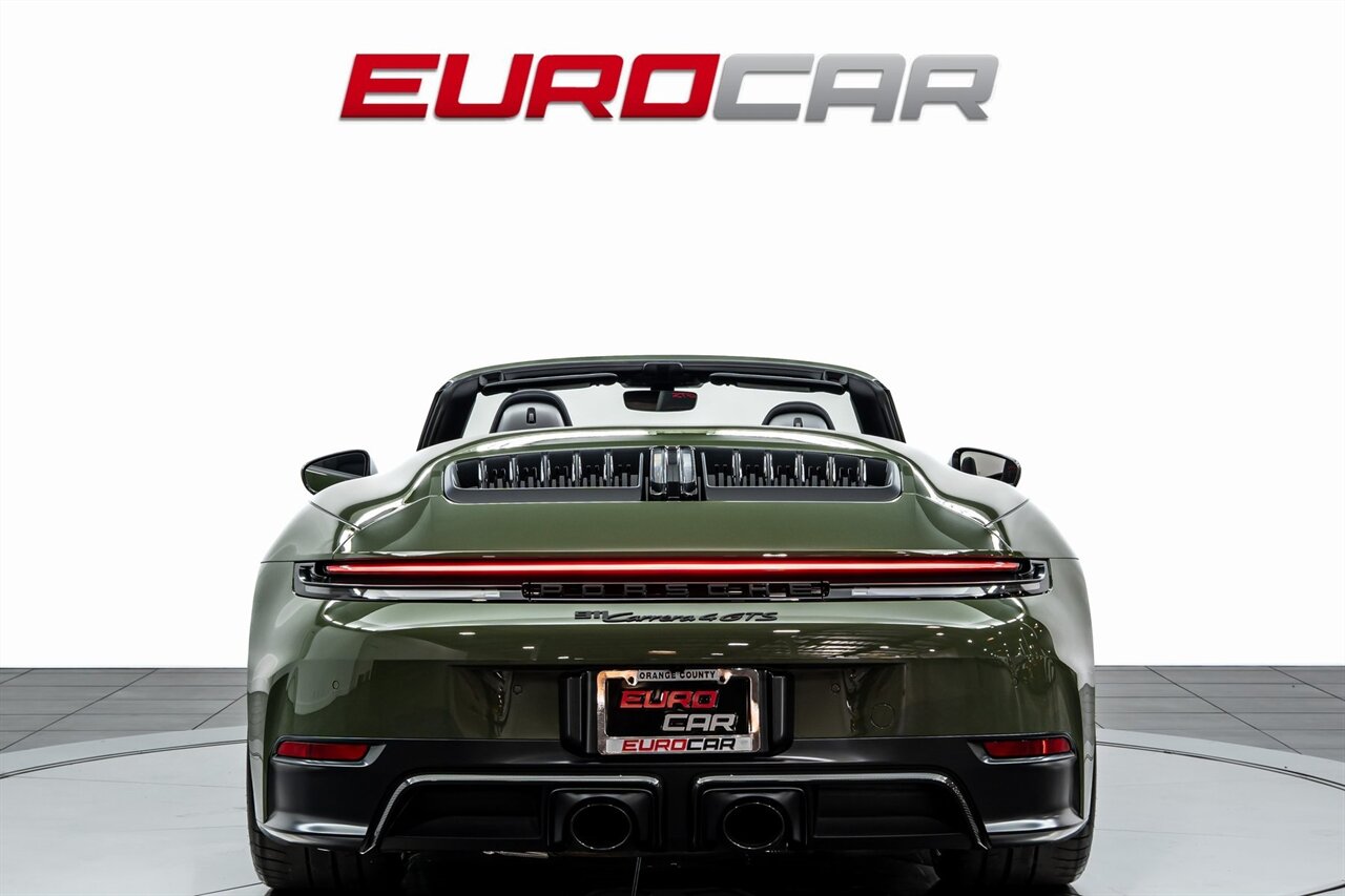2025 Porsche 911 4 GTS photo 2