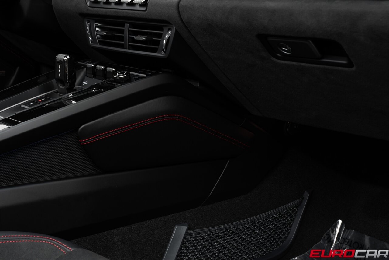 2025 Porsche 911 Carrera 4 GTS  *PAINT TO SAMPLE * SPORT DESIGN PACKAGE * GTS INTERIOR PACKAGE* - Photo 42 - Costa Mesa, CA 92626