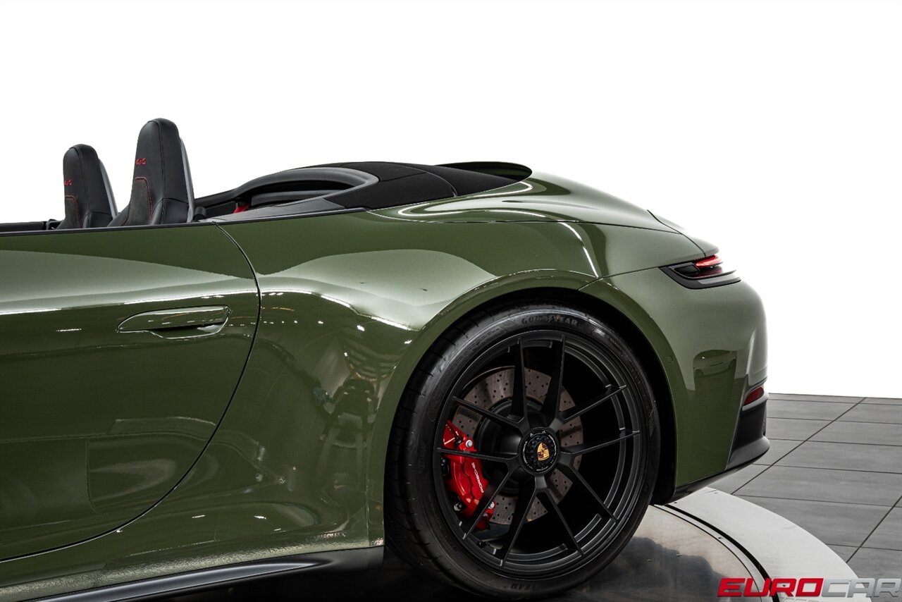 2025 Porsche 911 Carrera 4 GTS  *PAINT TO SAMPLE * SPORT DESIGN PACKAGE * GTS INTERIOR PACKAGE* - Photo 19 - Costa Mesa, CA 92626