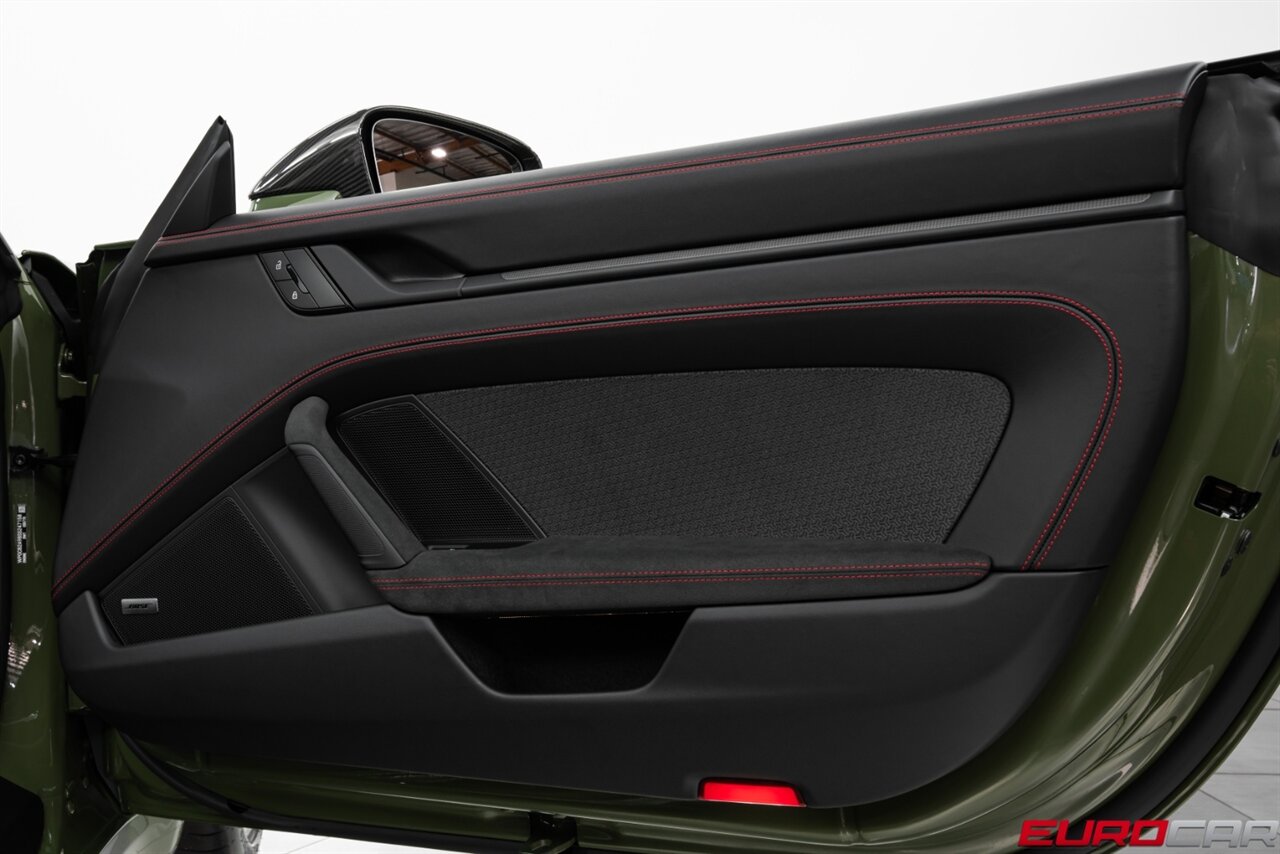 2025 Porsche 911 Carrera 4 GTS  *PAINT TO SAMPLE * SPORT DESIGN PACKAGE * GTS INTERIOR PACKAGE* - Photo 28 - Costa Mesa, CA 92626