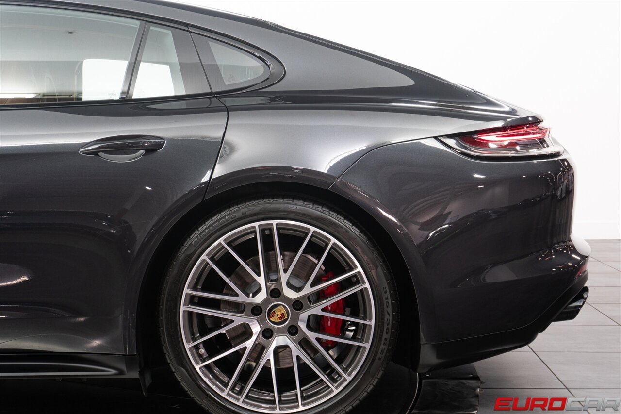 2021 Porsche Panamera GTS  *PREMIUM PACKAGE * CARBON FIBER * FULL ASSISTANCE PACKAGE* - Photo 16 - Costa Mesa, CA 92626