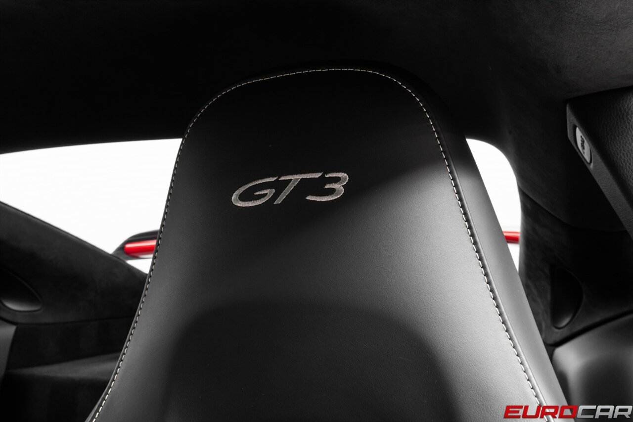 2018 Porsche 911 GT3  *RARE MANUAL TRANSMISSION * 18-WAY SPORT SEATS* - Photo 44 - Costa Mesa, CA 92626