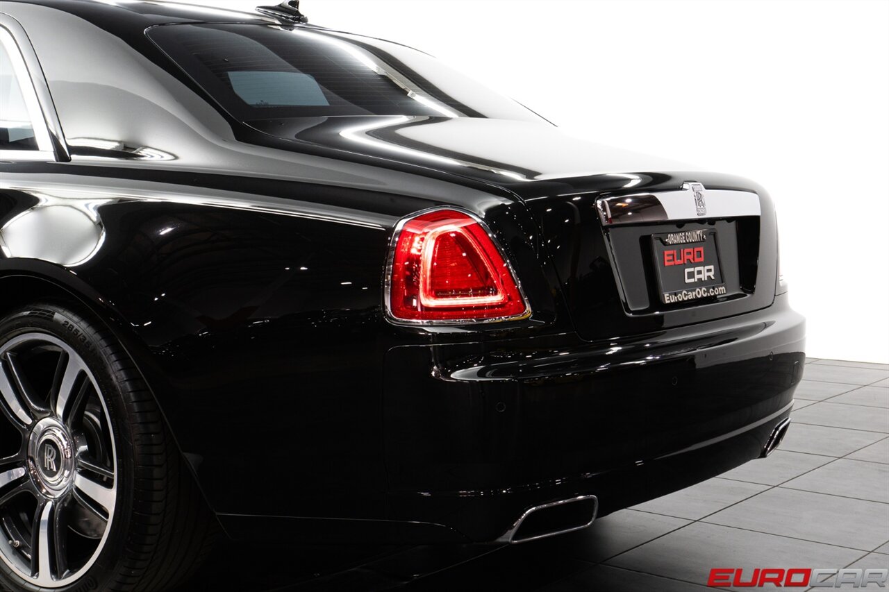 2014 Rolls-Royce Ghost V SPEC  *RARE V-SPEC SERIES * *593 HP * IMMACULATE CONDITION* - Photo 17 - Costa Mesa, CA 92626