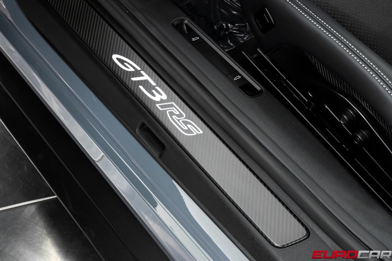 2025 Porsche 911 GT3 RS *WEISSACH PACKAGE * CARBON BUCKET SEATS*   - Photo 49 - Costa Mesa, CA 92626