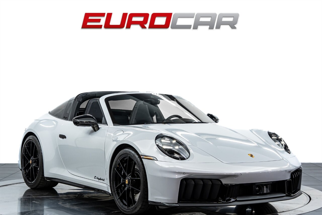 2025 Porsche 911 Targa 4 GTS *FRONT AXLE LIFT * PREMIUM PACKAGE* - Photo 9 - Costa Mesa, CA 92626