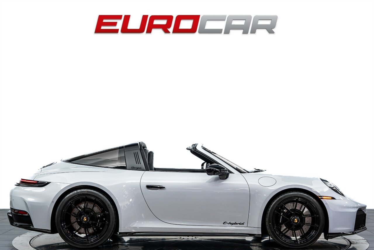 2025 Porsche 911 Targa 4 GTS *FRONT AXLE LIFT * PREMIUM PACKAGE* - Photo 7 - Costa Mesa, CA 92626
