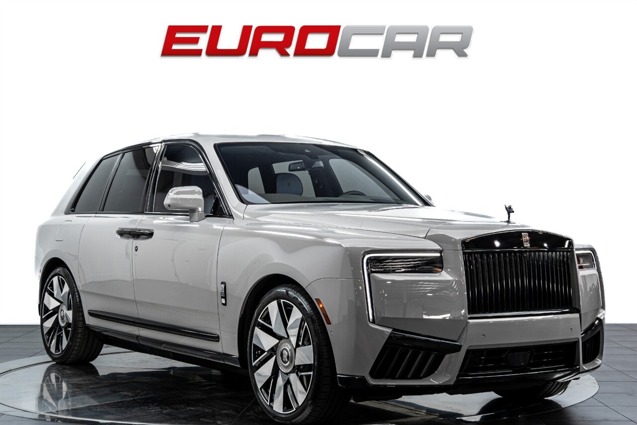 2025 Rolls-Royce Cullinan  *STARLIGHT HEADLINER * IMMACULATE CONDITION* - Photo 9 - Costa Mesa, CA 92626