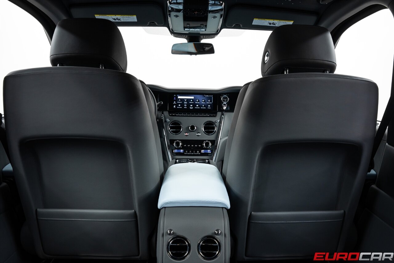 2025 Rolls-Royce Cullinan  *STARLIGHT HEADLINER * IMMACULATE CONDITION* - Photo 25 - Costa Mesa, CA 92626
