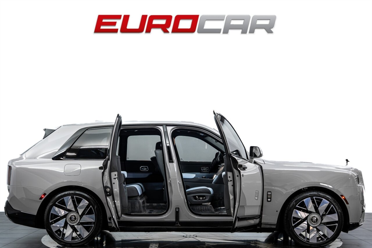 2025 Rolls-Royce Cullinan  *STARLIGHT HEADLINER * IMMACULATE CONDITION* - Photo 8 - Costa Mesa, CA 92626