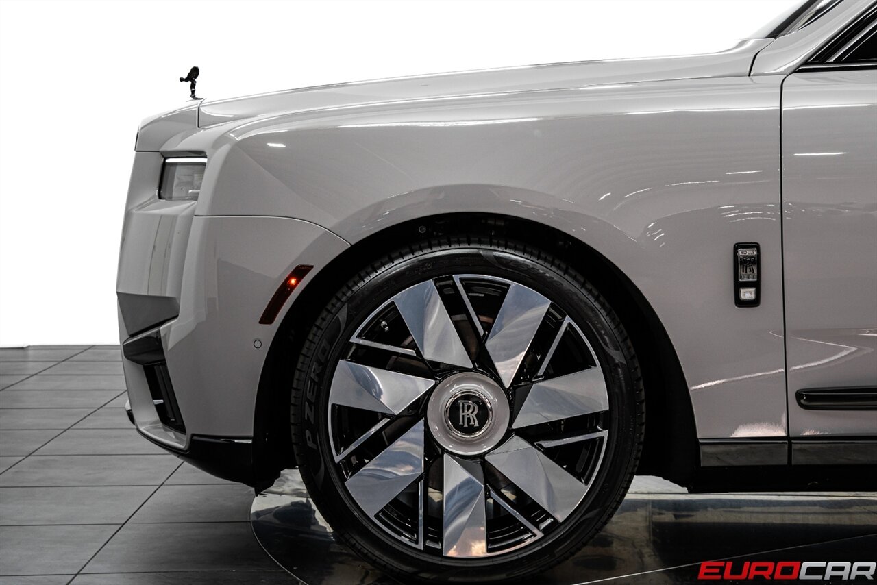 2025 Rolls-Royce Cullinan  *STARLIGHT HEADLINER * IMMACULATE CONDITION* - Photo 15 - Costa Mesa, CA 92626