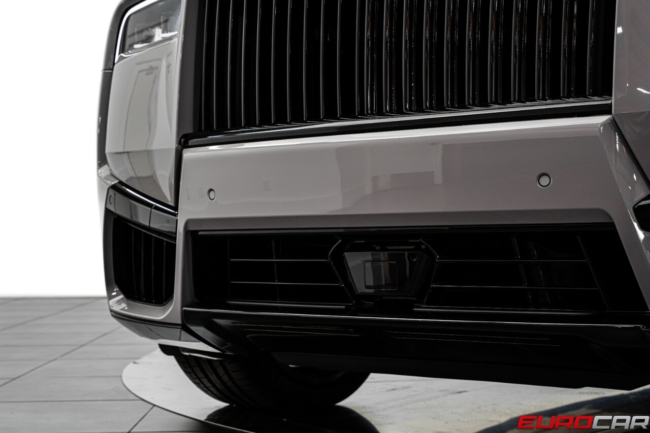 2025 Rolls-Royce Cullinan  *STARLIGHT HEADLINER * IMMACULATE CONDITION* - Photo 13 - Costa Mesa, CA 92626
