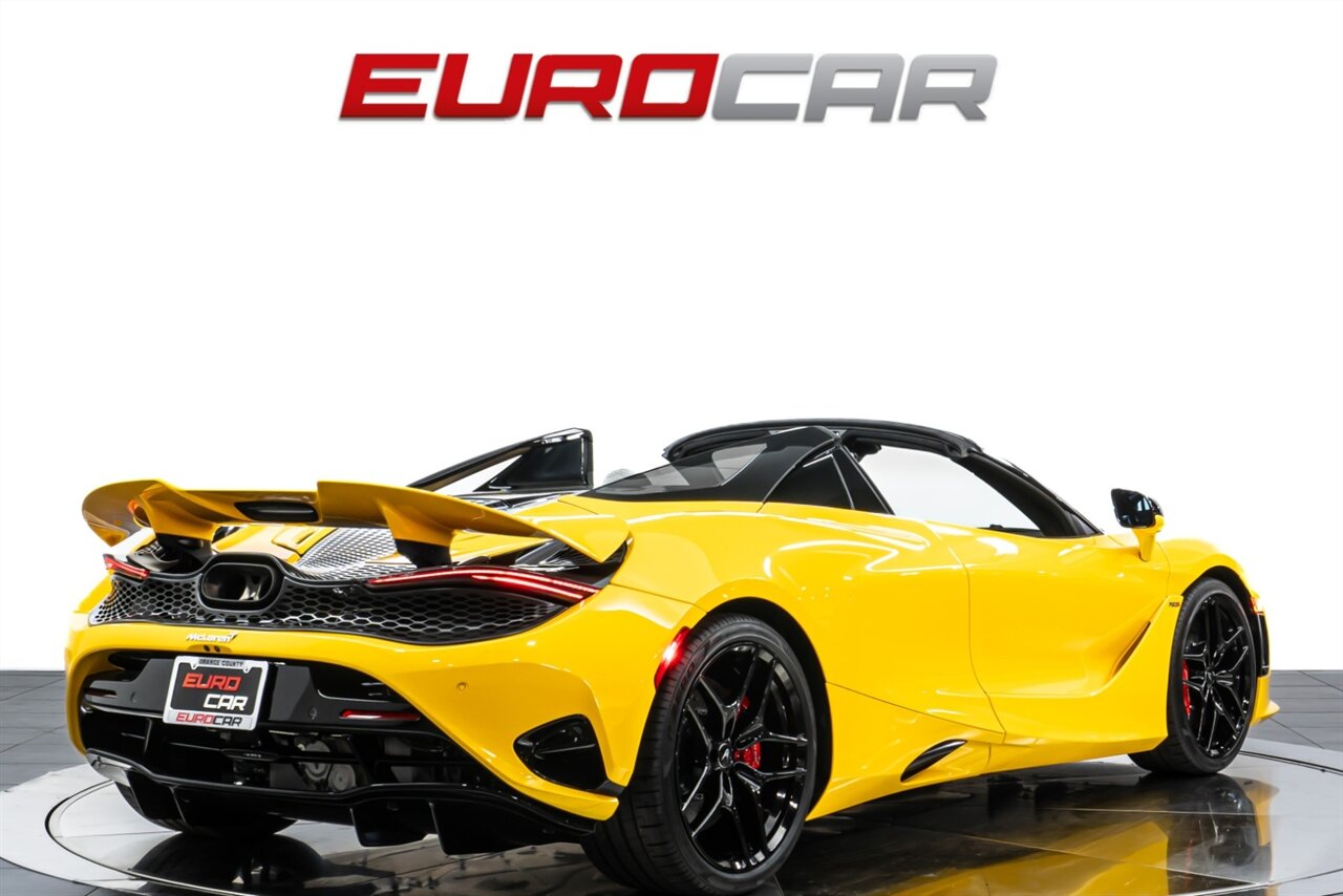 2024 McLaren 750S Spider *JUST OVER 100 MILES * BEAUTIFUL SPEC* - Photo 6 - Costa Mesa, CA 92626