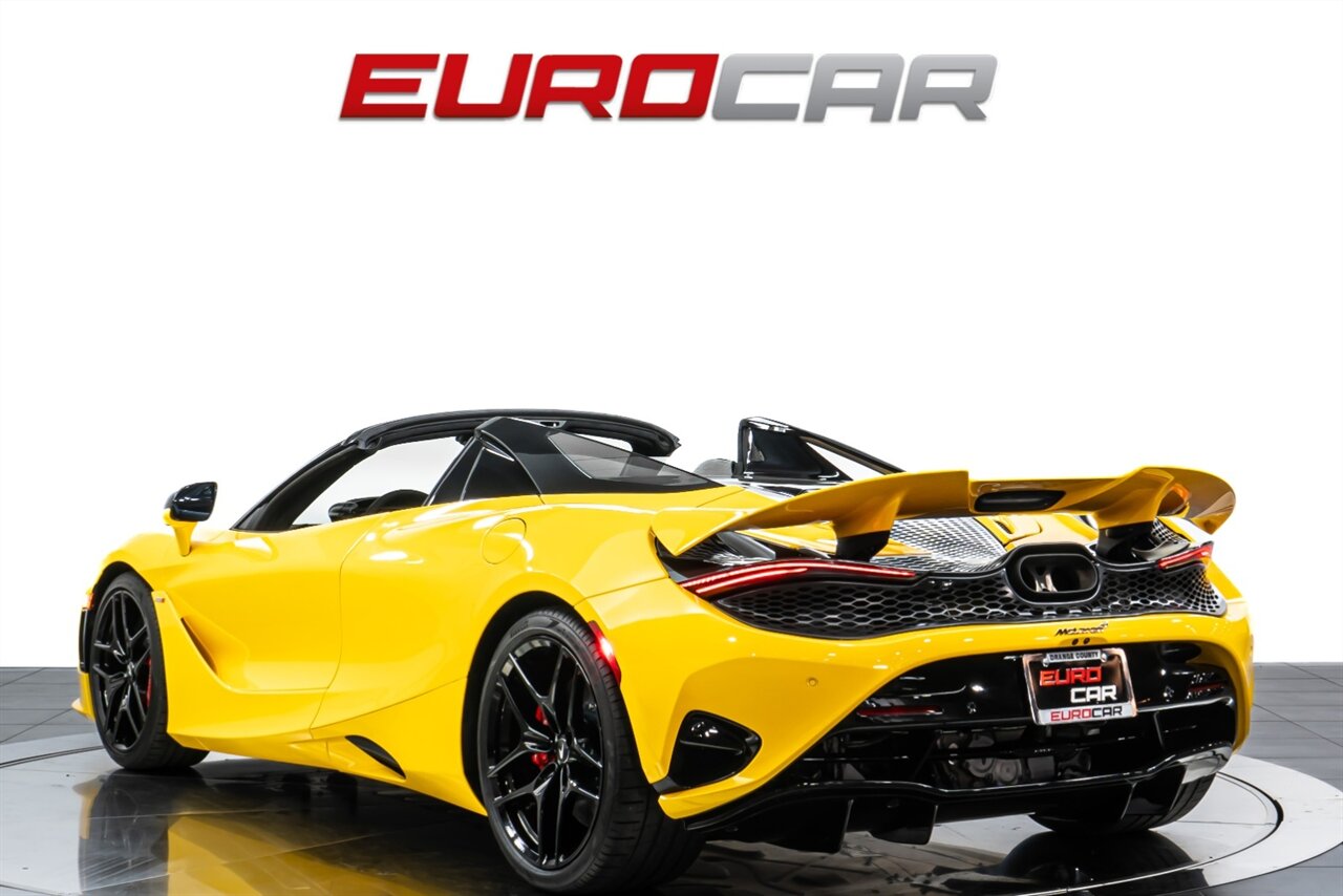 2024 McLaren 750S Spider *JUST OVER 100 MILES * BEAUTIFUL SPEC* - Photo 4 - Costa Mesa, CA 92626