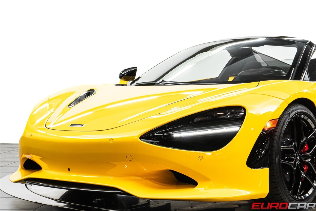 2024 McLaren 750S Spider *JUST OVER 100 MILES * BEAUTIFUL SPEC* - Photo 15 - Costa Mesa, CA 92626