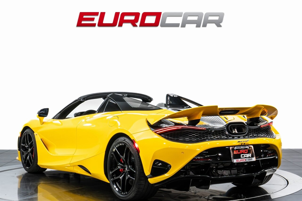 2024 McLaren 750S Spider  *JUST OVER 100 MILES * BEAUTIFUL SPEC* - Photo 4 - Costa Mesa, CA 92626
