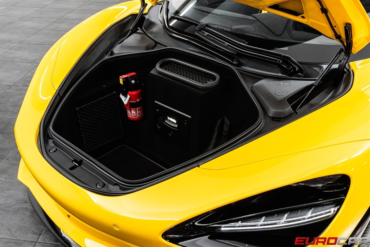 2024 McLaren 750S Spider *JUST OVER 100 MILES * BEAUTIFUL SPEC* - Photo 12 - Costa Mesa, CA 92626