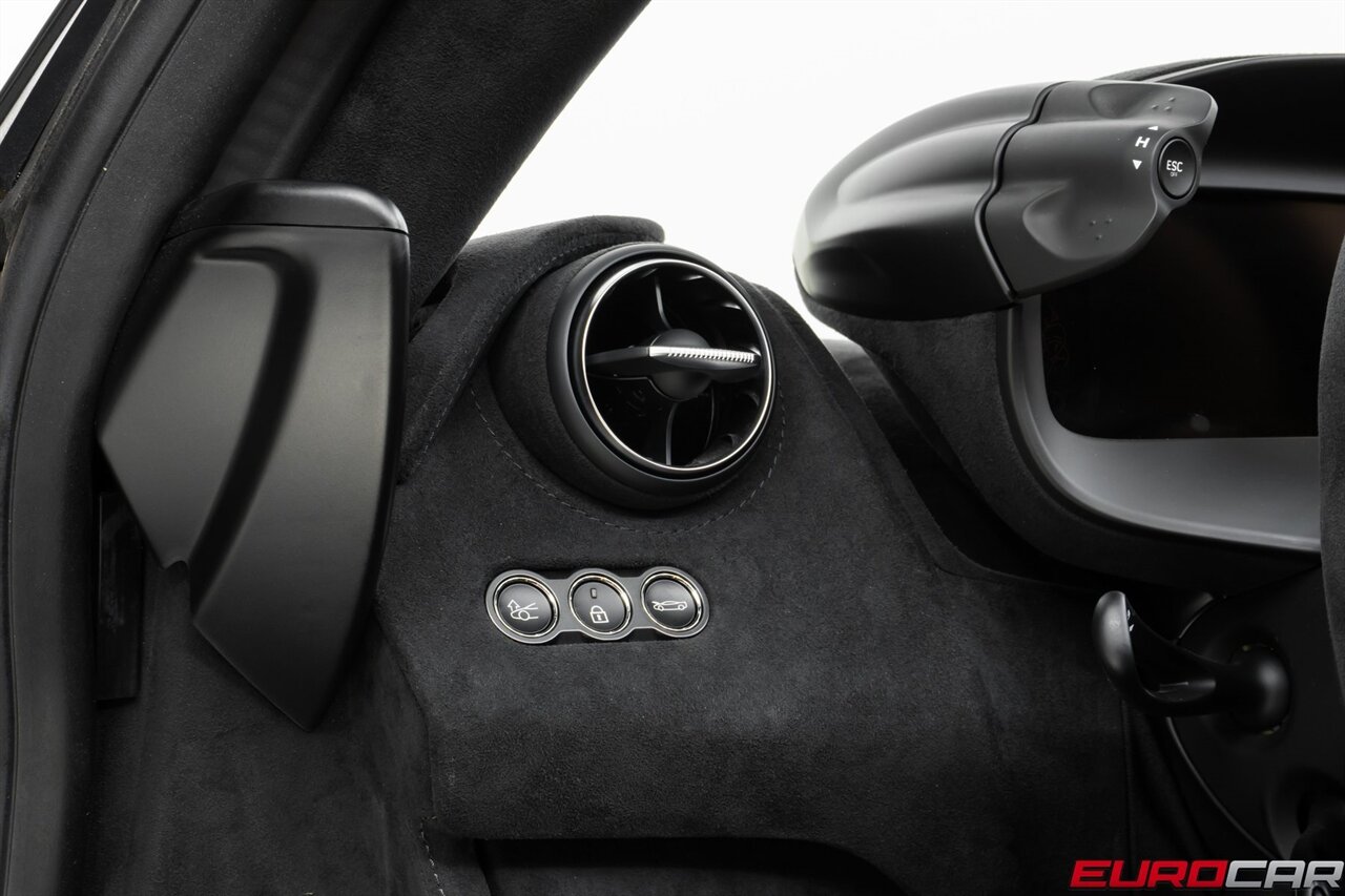 2024 McLaren 750S Spider  *JUST OVER 100 MILES * BEAUTIFUL SPEC* - Photo 29 - Costa Mesa, CA 92626