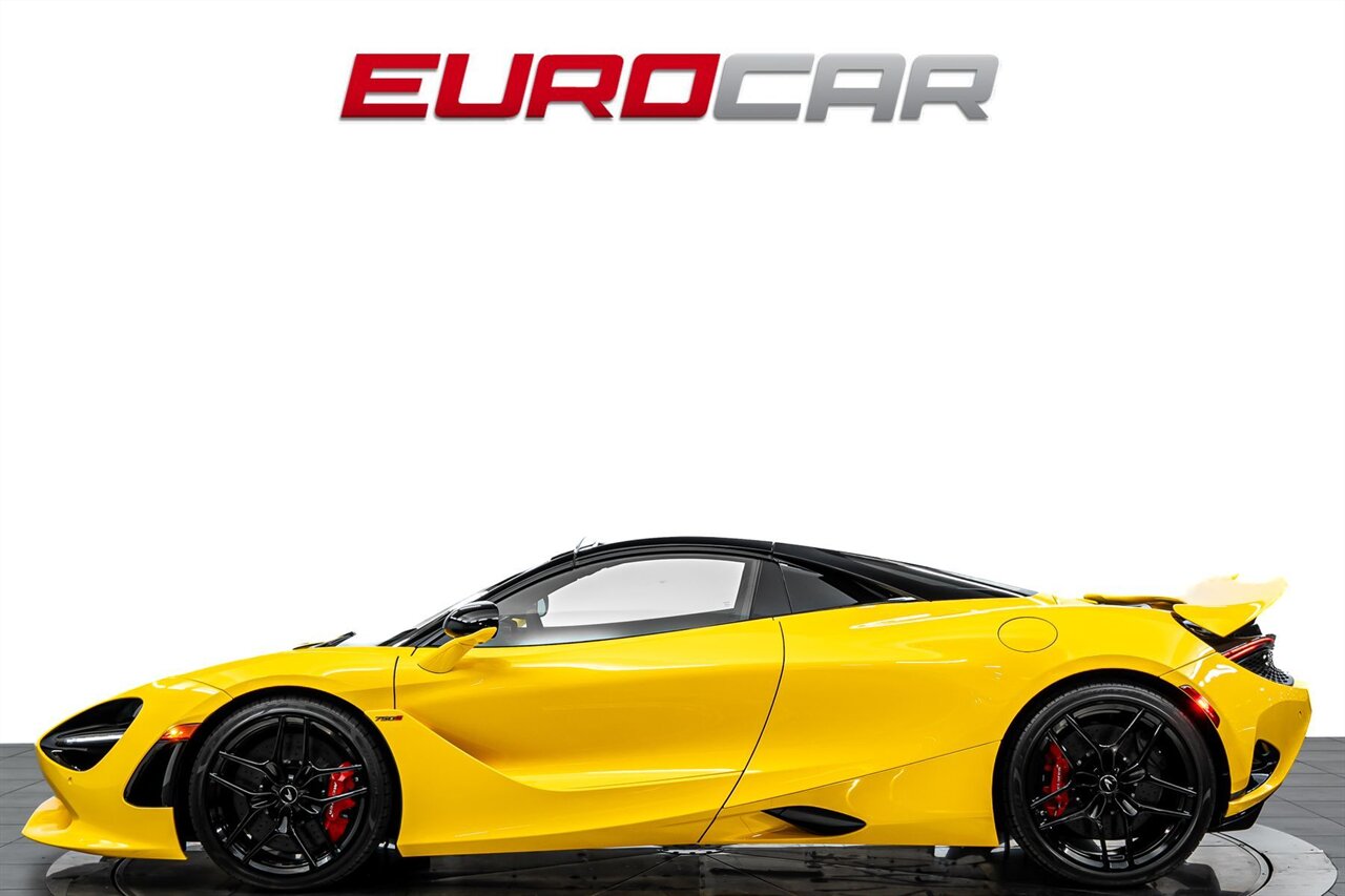 2024 McLaren 750S Spider  *JUST OVER 100 MILES * BEAUTIFUL SPEC* - Photo 3 - Costa Mesa, CA 92626