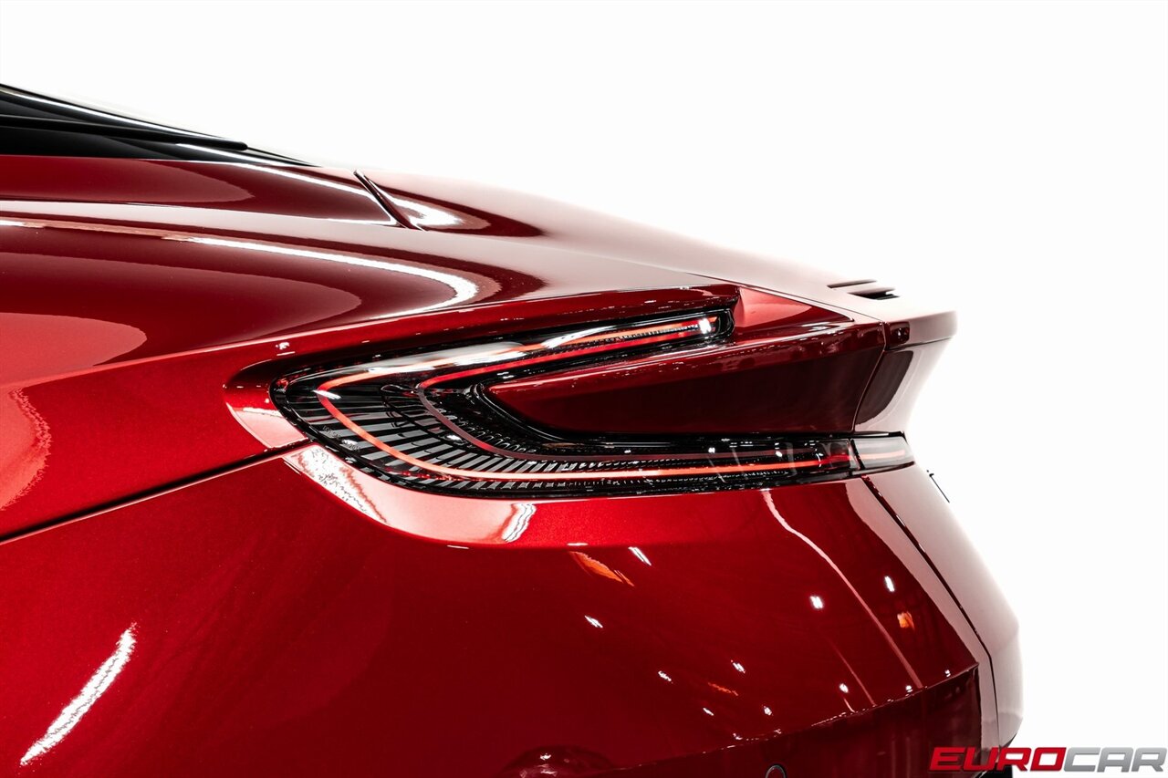 2024 Aston Martin DB12 V8  *HIGHLY OPTIONED* ONLY 3800 Pampered Miles* - Photo 18 - Costa Mesa, CA 92626