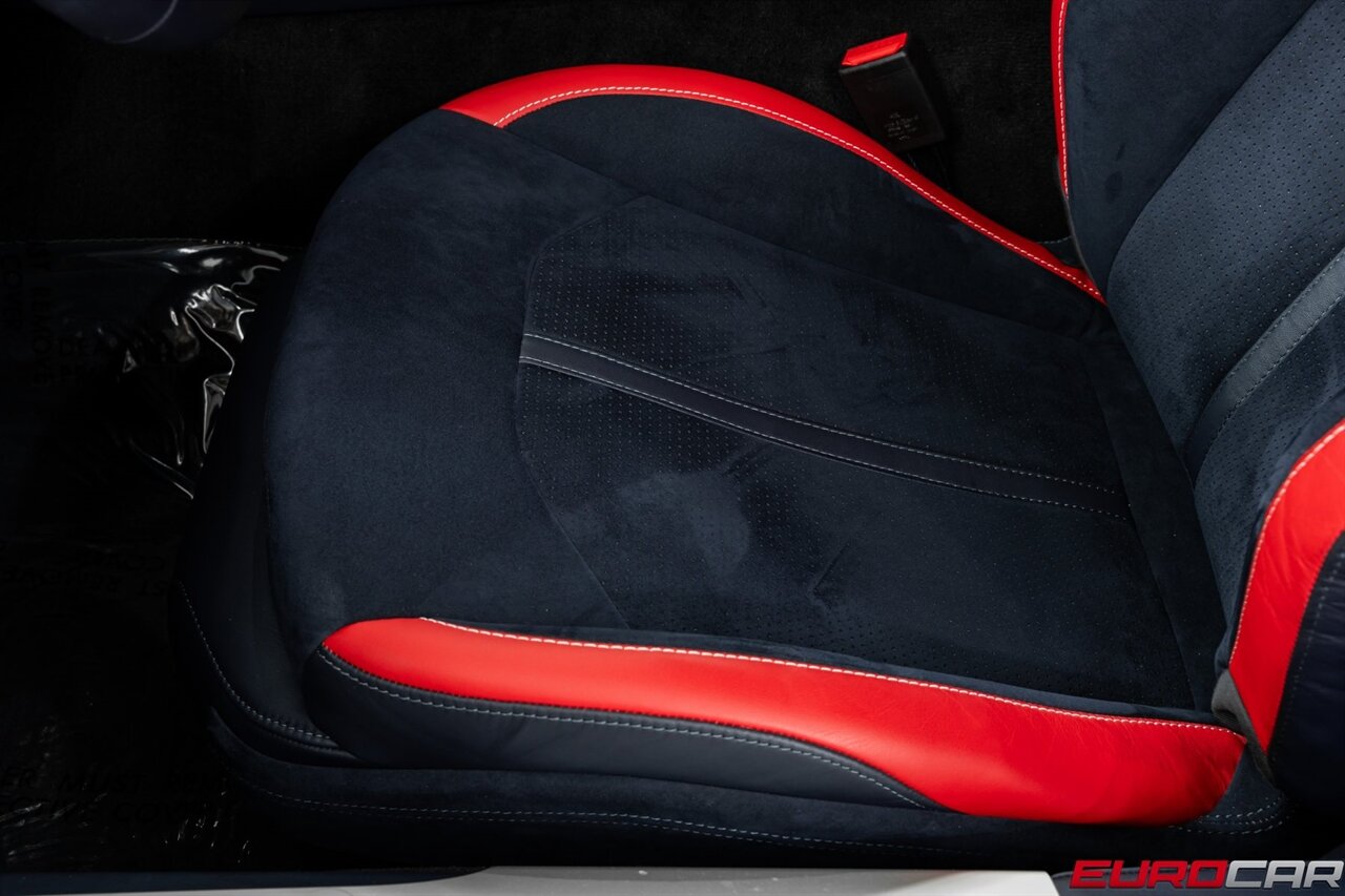 2024 Aston Martin DB12 V8  *HIGHLY OPTIONED* ONLY 3800 Pampered Miles* - Photo 40 - Costa Mesa, CA 92626