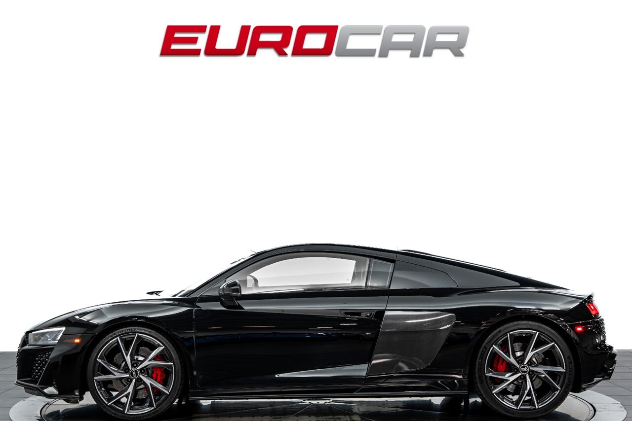 2022 Audi R8 5.2 V10 Performance RWD *CARBON FIBER SIDE BLADES * IMMACULATE CONDITION* - Photo 2 - Costa Mesa, CA 92626