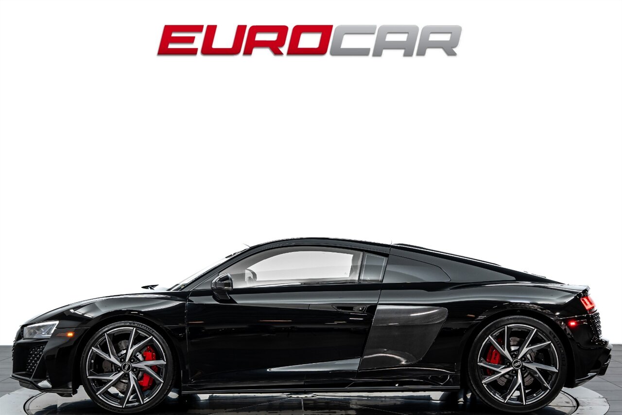 2022 Audi R8 5.2 V10 Performance RWD  *IMMACULATE CONDITION* - Photo 2 - Costa Mesa, CA 92626