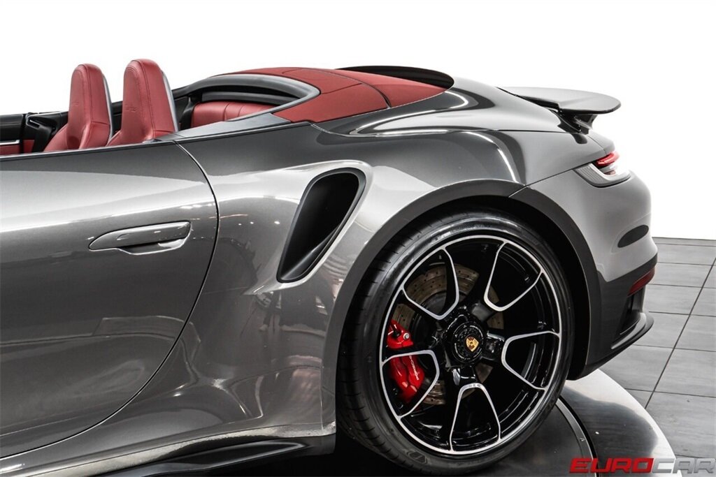2021 Porsche 911 Turbo *SPORT EXHAUST SYSTEM * FRONT AXLE LIFT SYSTEM* - Photo 18 - Costa Mesa, CA 92626