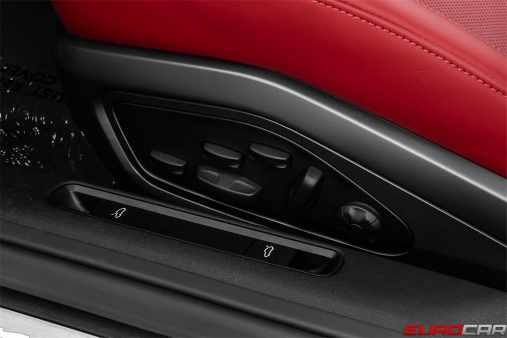 2021 Porsche 911 Turbo *SPORT EXHAUST SYSTEM * FRONT AXLE LIFT SYSTEM* - Photo 48 - Costa Mesa, CA 92626