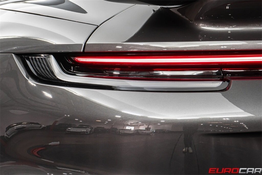 2021 Porsche 911 Turbo *SPORT EXHAUST SYSTEM * FRONT AXLE LIFT SYSTEM* - Photo 22 - Costa Mesa, CA 92626