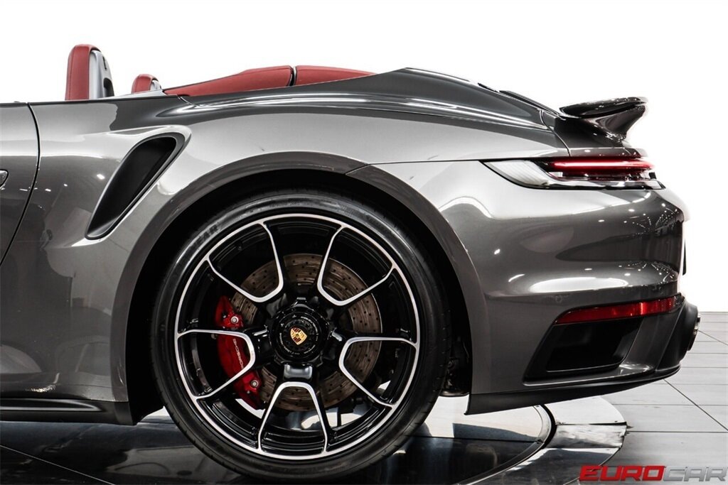 2021 Porsche 911 Turbo *SPORT EXHAUST SYSTEM * FRONT AXLE LIFT SYSTEM* - Photo 19 - Costa Mesa, CA 92626