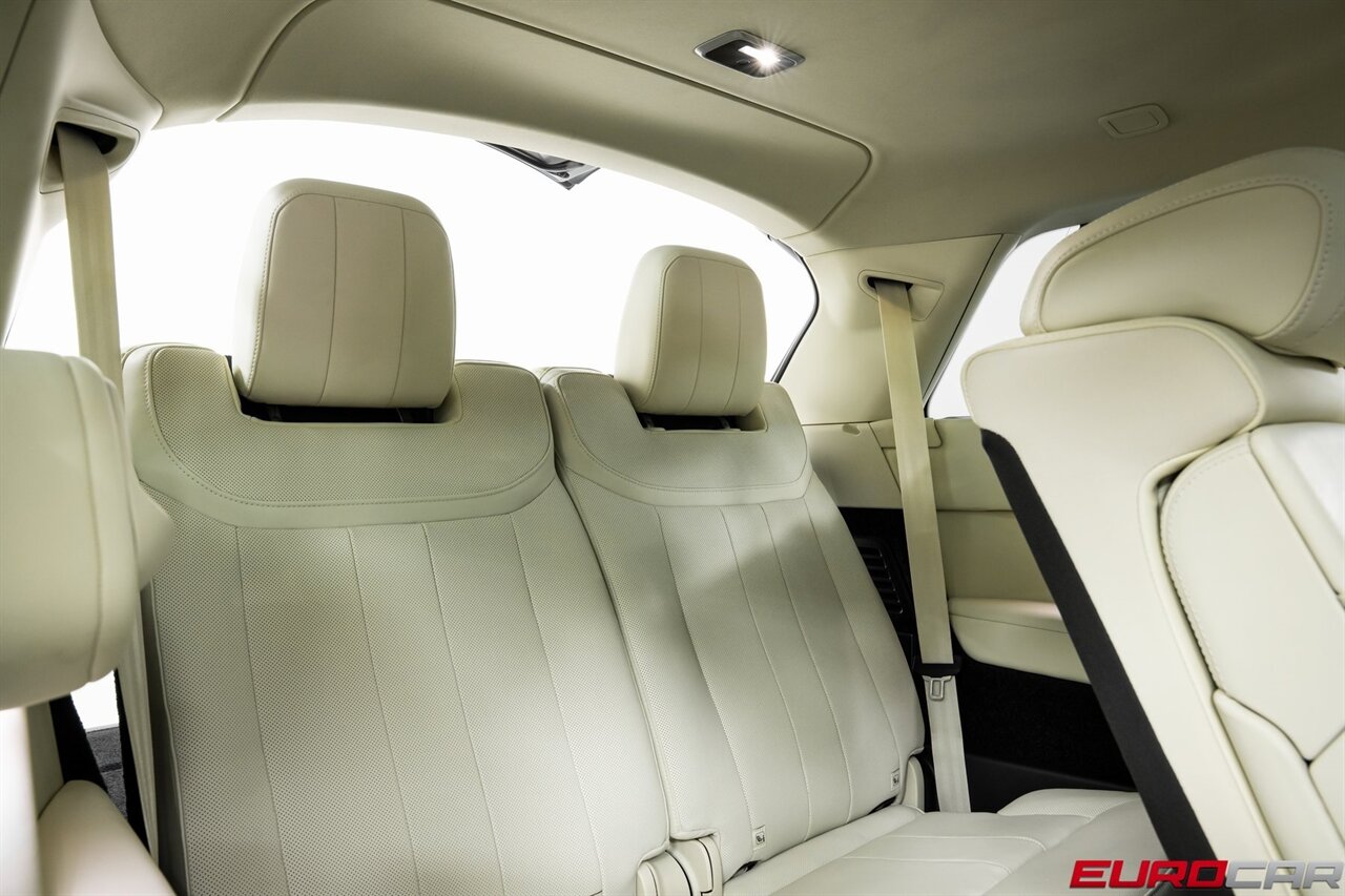 2023 Land Rover Range Rover SE LWB *7-SEATER * PANORAMIC ROOF* - Photo 39 - Costa Mesa, CA 92626