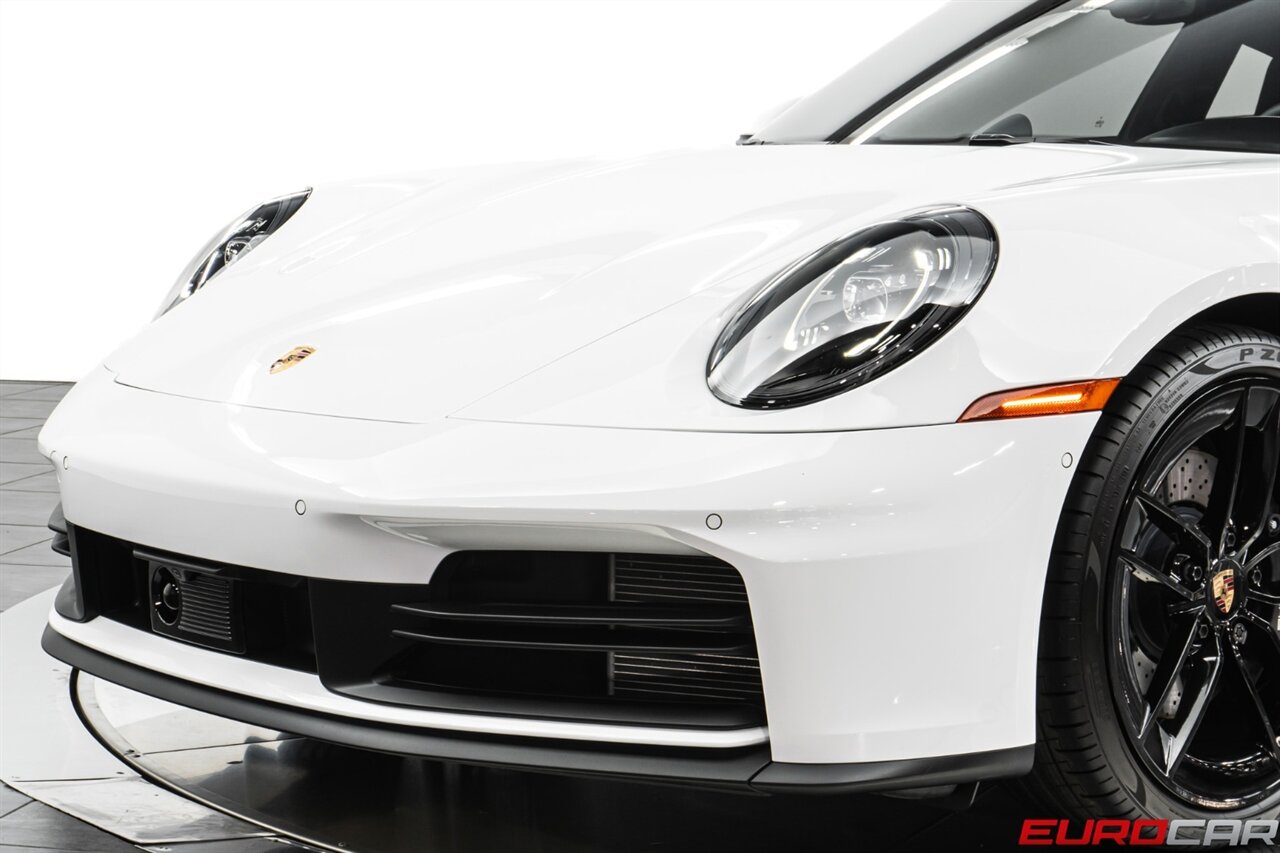 2025 Porsche 911 Carrera  *PREMIUM PACKAGE * SPORT EXHAUST * LIFT SYSTEM* - Photo 11 - Costa Mesa, CA 92626